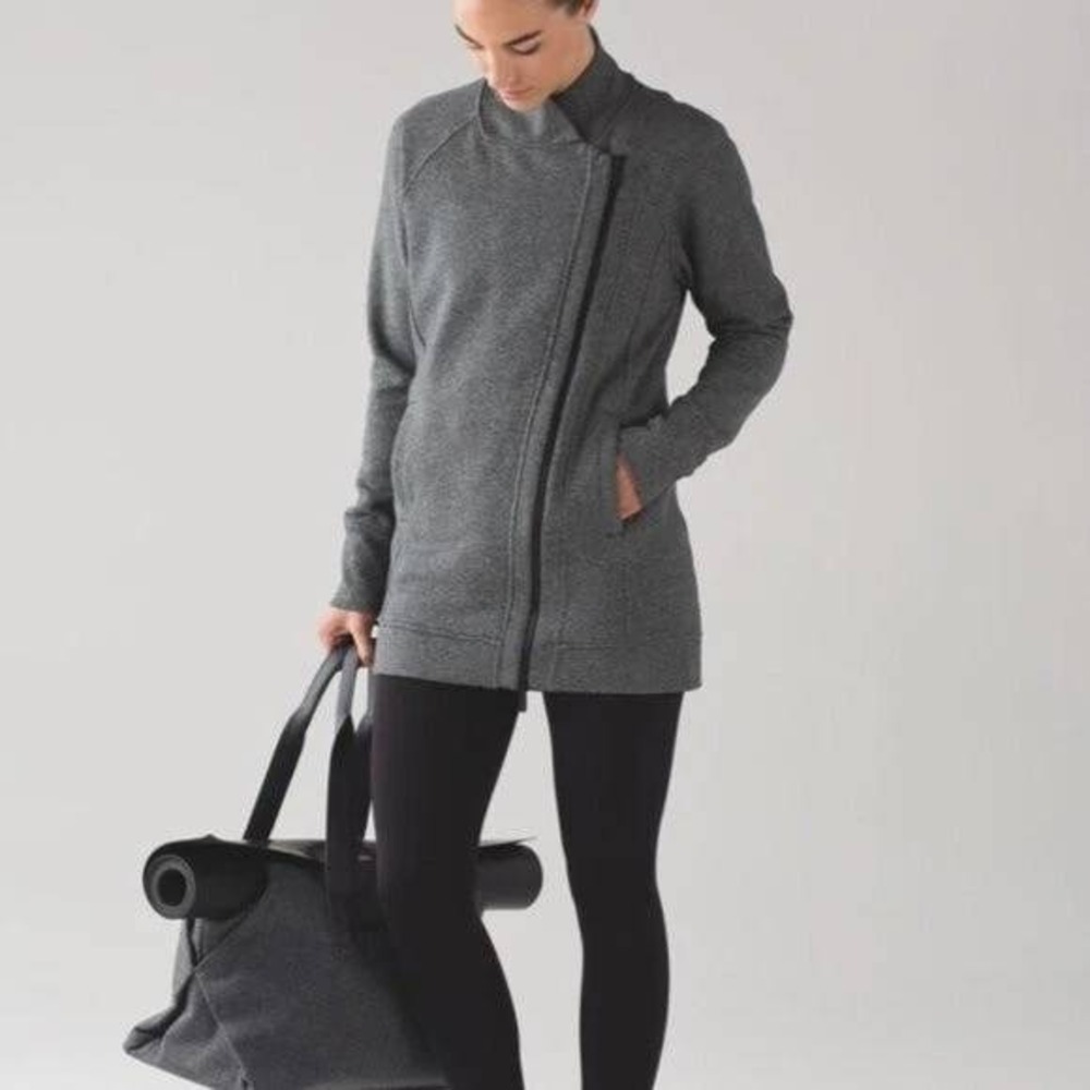 Lululemon Back To It Wrap Fleece Jacket Size 4 Heathered‎ Gray Asymmetrical Zip
